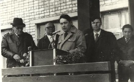 - . 1985 .